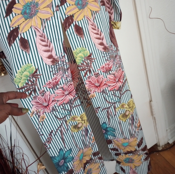 Floral Stripes Long Sleeve Button Down Sheer Shirt Dress with Split in Front XXL - Picture 6 of 12